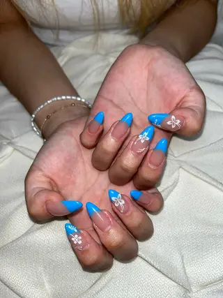 ネイル nail.salon .Reversalのネイルデザイン