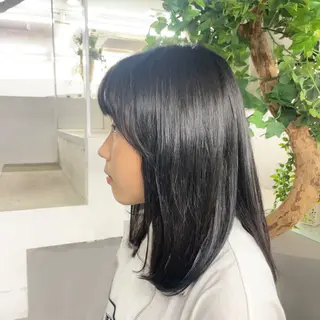 ミディアム 山田 里美のヘアスタイル