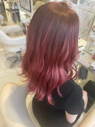 セミロング カラー ヤマグチ ユキナのヘアスタイル
