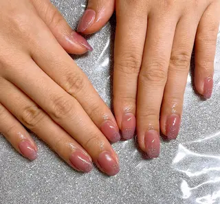 ネイル VIERU 🌈🎀💖のネイルデザイン