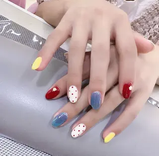 ネイル 高木 維麗絲のネイルデザイン