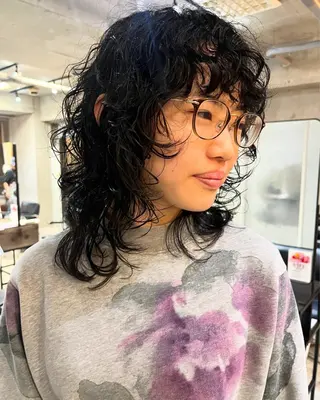 ミディアム レイヤーカット\ウル フ　chinatsuのヘアスタイル