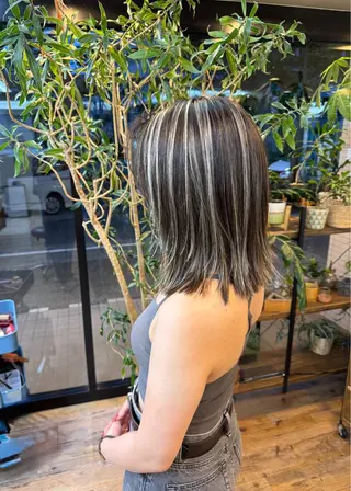 ミディアム カラー Cure2所属・🌈白いハイライト 🌈 🐶ノザワ🐶のヘアスタイル