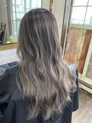 カラー 渡辺 健太のヘアスタイル