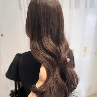 カラー 縮毛矯正／レイヤー／ 髪質改善／海月のヘアスタイル