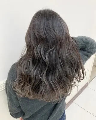 ロング カラー N° jillva ♦️川端裕司♦️のヘアスタイル