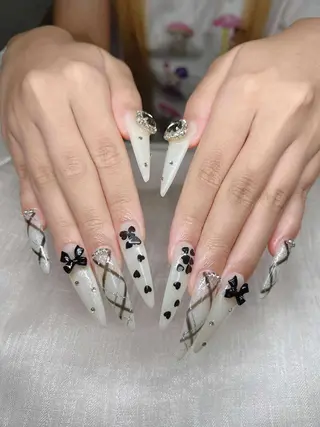 ネイル Lee Nailsのネイルデザイン