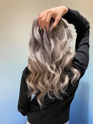 セミロング 🔥ハイトーンカラー ギャルNAOKI🔥のヘアスタイル