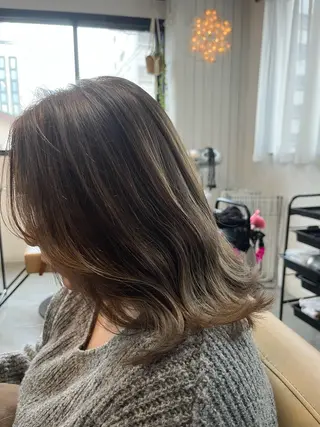 ミディアム JUNO所属・阪神西宮★JUNO 川﨑温子のヘアスタイル