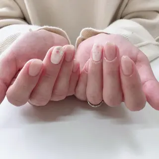 ネイル Lily Roseスタッフ一同のマツエク・マツパデザイン