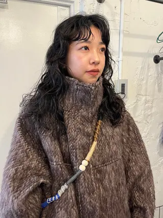 セミロング パーマ ✴︎UNU ✴︎モエカのヘアスタイル