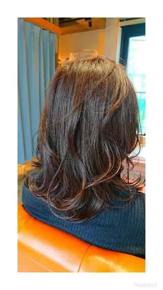 カラー alushe 岡 陽子のヘアスタイル