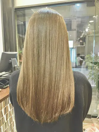 ロング カラー 堀田 結香のヘアスタイル