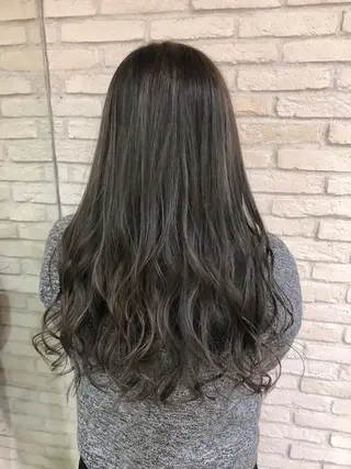 ロング カラー HAUS 片山みほのヘアスタイル