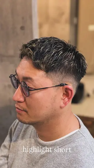 ショート カラー メンズ 坂井 琉生のヘアスタイル