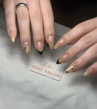 ネイル 💕鈴木ユリ パラジェル/オフ無料のネイルデザイン