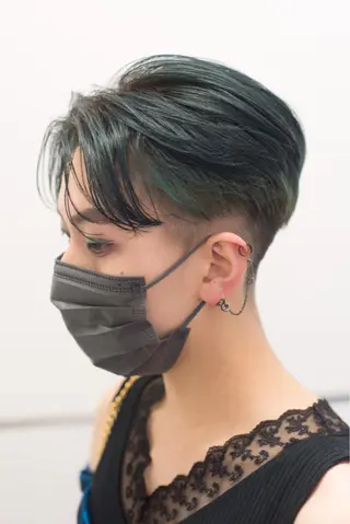 ショート カラー 千葉 慎也のヘアスタイル