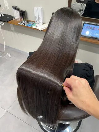 ロング 縮毛矯正、髪質改善／ 松田 龍之介のヘアスタイル