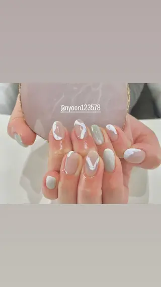 ショート キッズ ネイル マツエク・マツパ 13日3980円‼️ マグもデザインも◎のネイルデザイン