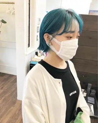 ショート カラー 江原 彩華のヘアスタイル