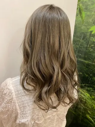 ロング 美髪/髪質改善 レイヤー/透けカラーのヘアスタイル