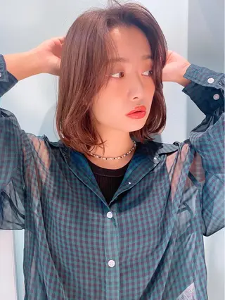 ミディアム 岡野 静華のヘアスタイル