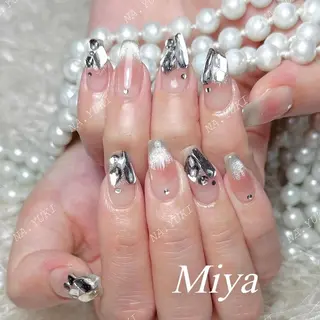 ネイル 🌷 Mooning 🌷のネイルデザイン