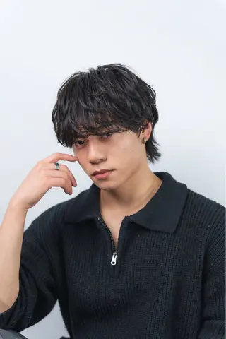 ショート パーマ メンズ 【シャドウパーマ センターパート】義心のヘアスタイル