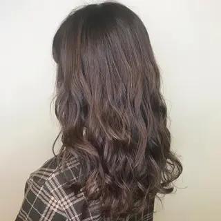 ミディアム カラー 長井 麻帆のヘアスタイル