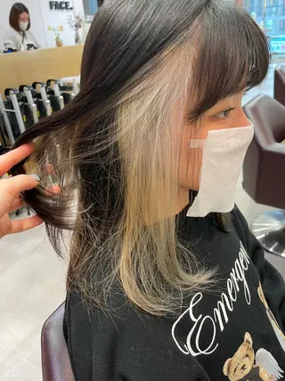 セミロング カラー 松永 梨央のヘアスタイル