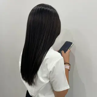 ロング カラー ニシザカ マナのヘアスタイル