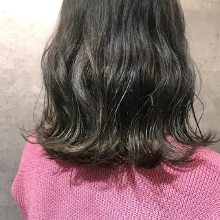 セミロング カラー Aust hair Stella新宿所属・Yuki☺︎パーマ レイヤーカットのヘアスタイル
