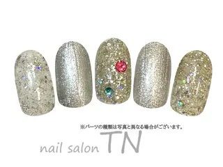 ネイル 中島 実穂のネイルデザイン