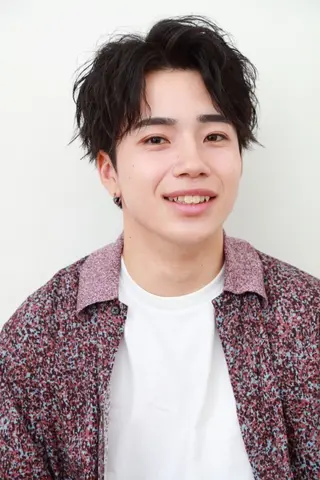 メンズ パーマ メンズ ヘアメイク  ハイトーン キャロのヘアスタイル