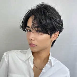 ショート メンズ センターパート/ニ ュアンスパーマのヘアスタイル