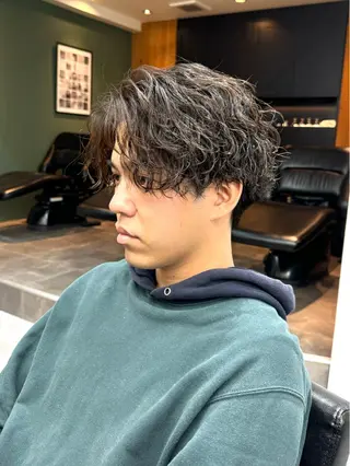 パーマ メンズ シャドウパーマ/ 波巻パーマYu-Kiのヘアスタイル