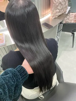 ロング Xena ria 衣織/ブリーチカラーのヘアスタイル