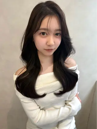 セミロング カラー rina/顔周り特化 柔らかいカラーのヘアスタイル