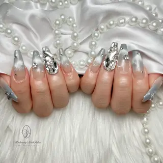 ネイル M2 BEAUTY Marieのネイルデザイン