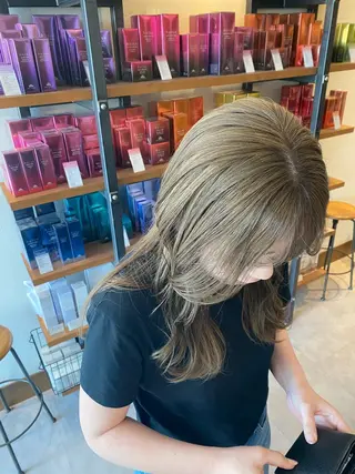 セミロング 希優🌺ソムリエ /ブリーチ/カットのヘアスタイル