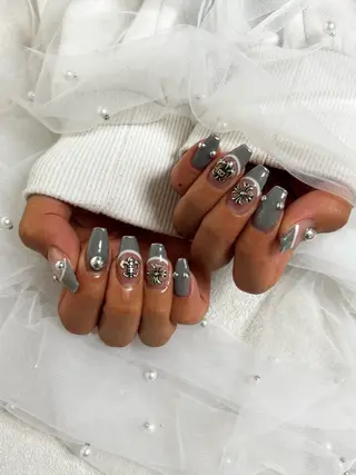 ネイル Feliz所属・Feliz 楽しいネイルサロンのネイルデザイン