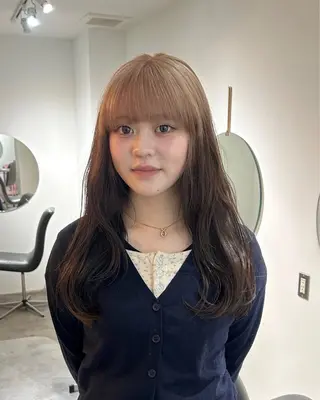 ロング カラー three所属・yuuna/ 個性派デザインのヘアスタイル