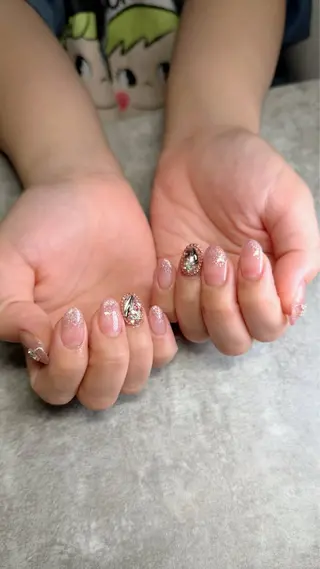 ネイル haleyume所属・shino🌟 痛ネイルのネイルデザイン