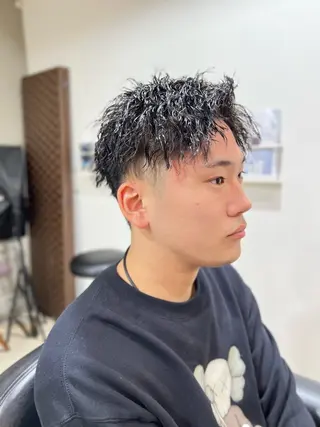 パーマ メンズ 心斎橋バレイヤージュ 小林勝貴のヘアスタイル