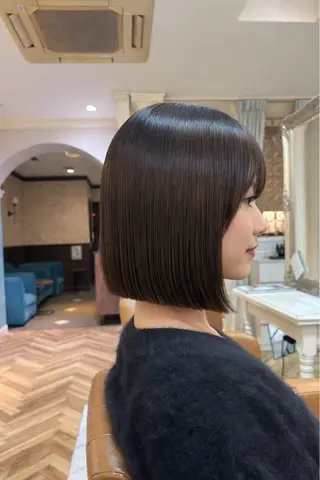 ミディアム Lond所属・ボブ/顔まわり /みそらレイヤーのヘアスタイル