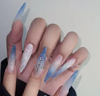 ネイル Pure&Rich Nailのネイルデザイン