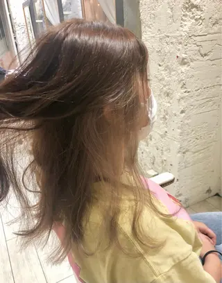 ミディアム カラー レイヤー/韓国 ハイトーン興津史弥のヘアスタイル