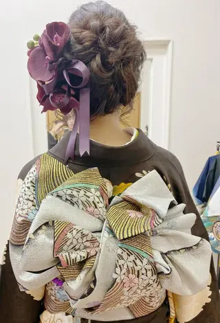 ヘアアレンジ GRANLUSSO 〜グランルッソ駅前店所属・木口 嘉美のヘアスタイル