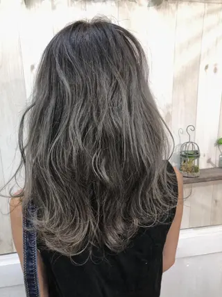 セミロング カラー PSY(サイ)所属・PSY(サイ)池袋 金田尚久🎨のヘアスタイル