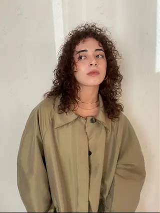 セミロング カラー 渋谷 留菜のヘアスタイル